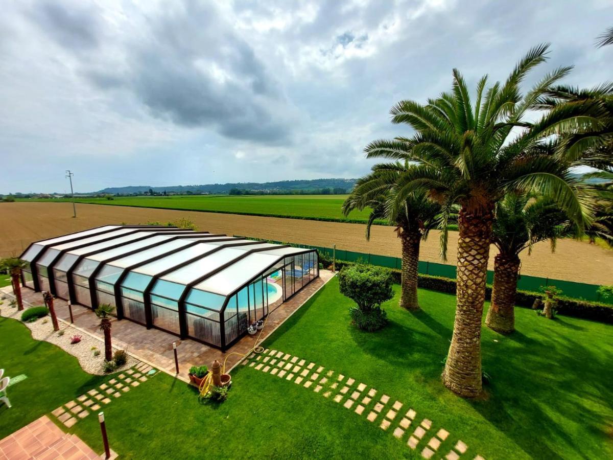 B&B Sotto Le Palme Molino Ciccolini Luaran gambar